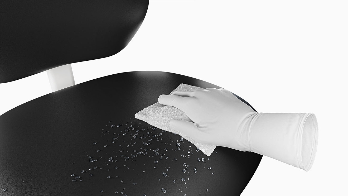 REIN_arbeitsstuehle_REINRAUM_UMGEBUNG_accordion03 (1).jpg